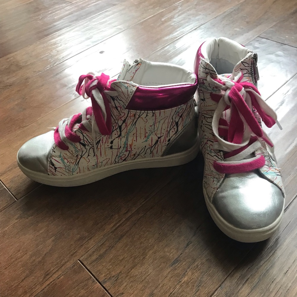 🌞Summer sale! 50% off! Steve Madden Paint Splatter Sneakers🌞